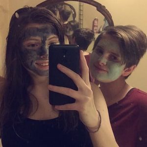 Meet your Posher, Elyse